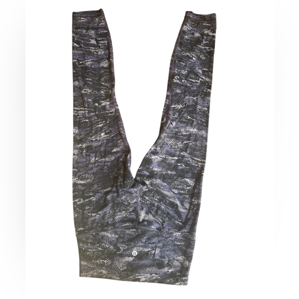 Lululemon Wunder Under Hi-Rise Size 4 - Picture 15 of 15